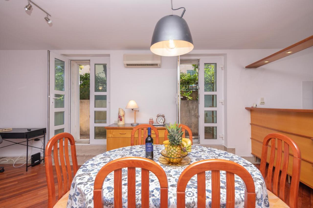 Palm Garden Apartment In Center With Big Terrace 斯普利特 外观 照片