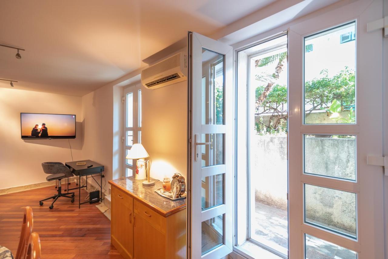 Palm Garden Apartment In Center With Big Terrace 斯普利特 外观 照片